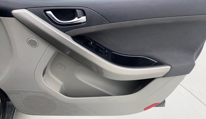 2019 Tata NEXON XZA + 1.2 PETROL A/T, Petrol, Automatic, 8,261 km, Driver Side Door Panels Control