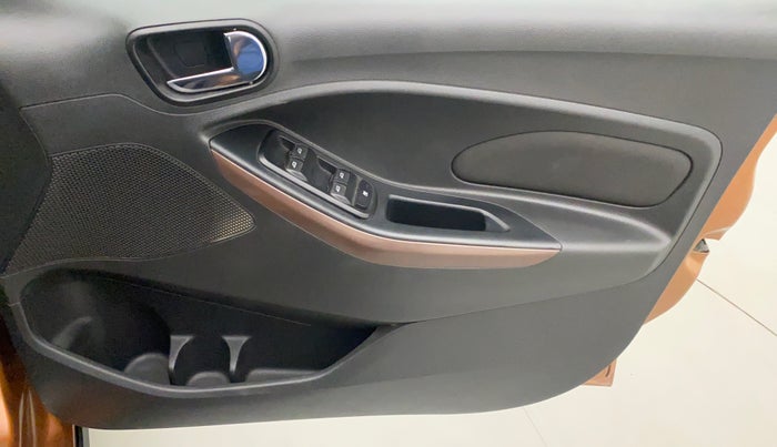 2018 Ford FREESTYLE TITANIUM PLUS 1.5 DIESEL, Diesel, Manual, 64,077 km, Driver Side Door Panels Control