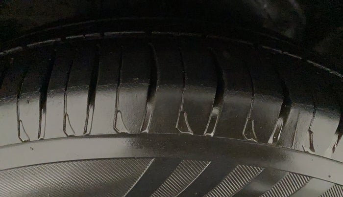 2018 Ford FREESTYLE TITANIUM PLUS 1.5 DIESEL, Diesel, Manual, 64,077 km, Left Rear Tyre Tread
