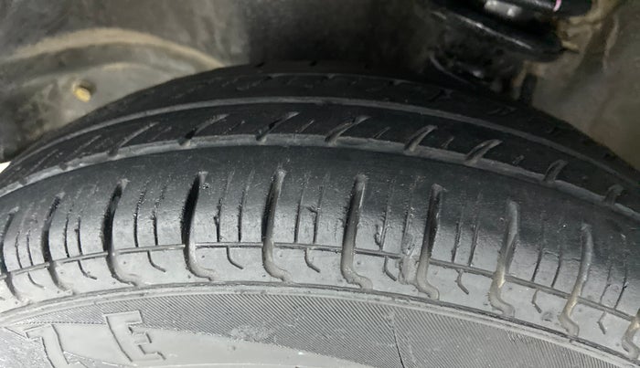 2018 Maruti Alto 800 LXI, Petrol, Manual, 38,534 km, Left Front Tyre Tread