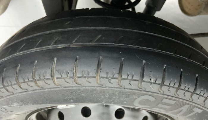 2018 Maruti Alto 800 LXI, Petrol, Manual, 38,534 km, Right Rear Tyre Tread