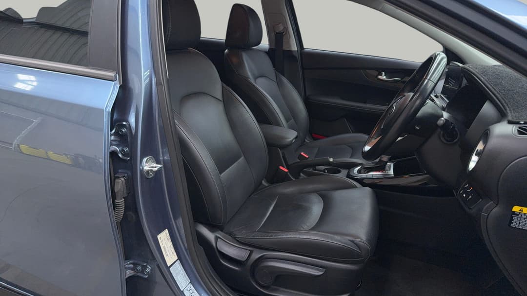 2019 Kia Cerato Sport+ Safety Pack, Automatic, 81570 km, Right Side Front Door Cabin View