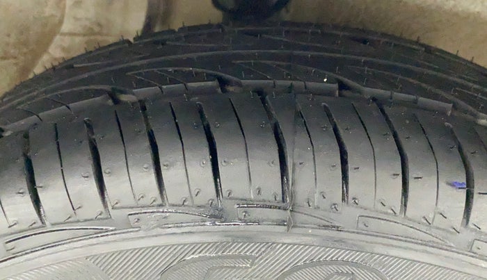 2018 Maruti Alto 800 LXI, Petrol, Manual, 48,492 km, Right Front Tyre Tread
