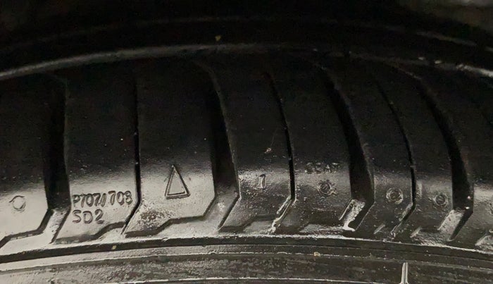 2017 Tata TIGOR XZA PETROL, Petrol, Automatic, 62,756 km, Right Front Tyre Tread