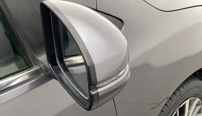 2017 Honda City 1.5L I-VTEC ZX CVT, Petrol, Automatic, 1,21,674 km, Right rear-view mirror - Minor folding noise