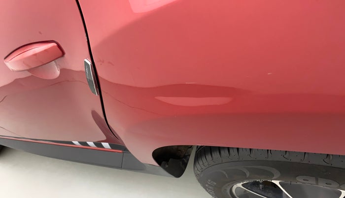 2017 Renault Duster RXS CVT, Petrol, Automatic, 51,249 km, Left quarter panel - Slightly dented