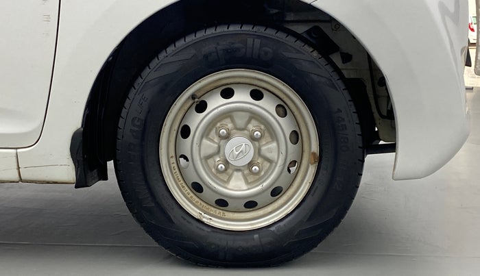 2014 Hyundai Eon ERA +, Petrol, Manual, 25,213 km, Right Front Wheel