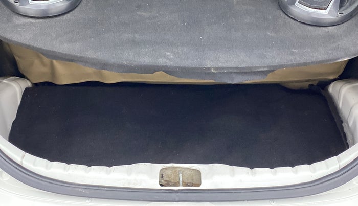 2014 Hyundai Eon ERA +, Petrol, Manual, 25,213 km, Boot Inside