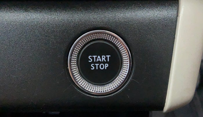 2019 Renault TRIBER 1.0 RXZ, Petrol, Manual, 26,070 km, push start button