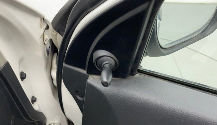 2019 Maruti Alto K10 VXI, Petrol, Manual, 8,973 km, Right rear-view mirror - ORVM knob broken and not working