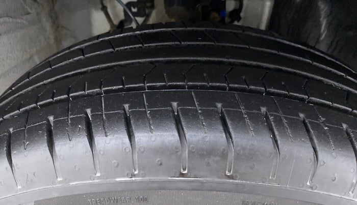 2021 Hyundai VENUE S MT 1.2 KAPPA, Petrol, Manual, 9,481 km, Right Front Tyre Tread