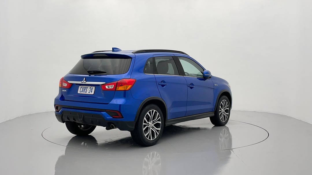 Right Back Diagonal (45- Degree) View