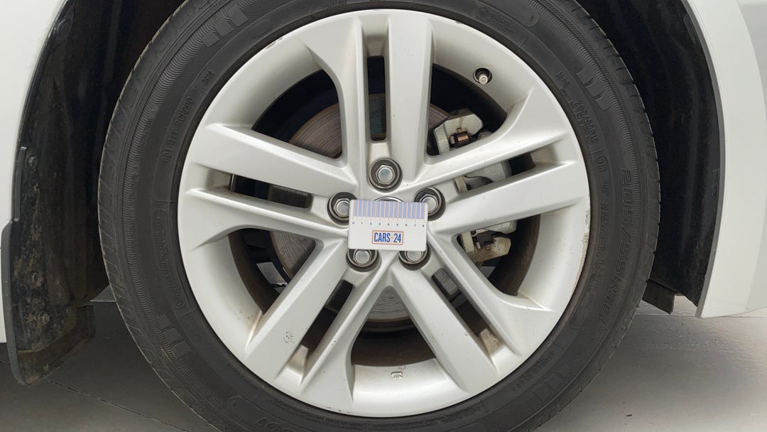 2020 Toyota Corolla Ascent Sport + Tr Kit, Automatic, 68234 km, Wheels Rim Front RHS Gutter Rash