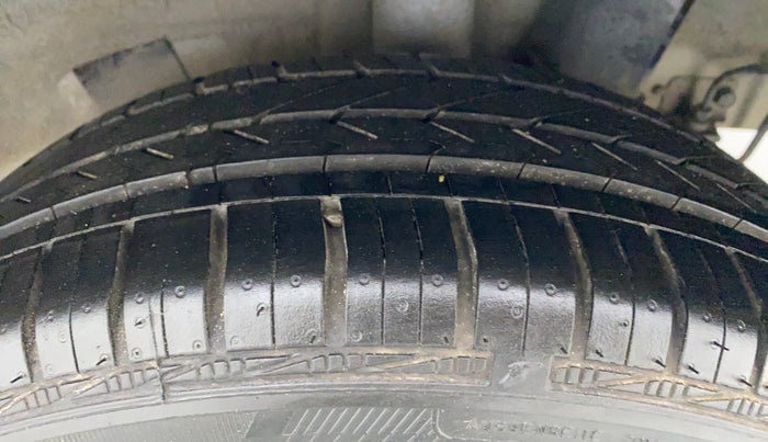 2015 Hyundai Grand i10 SPORTZ 1.2 KAPPA VTVT, Petrol, Manual, 39,779 km, Left Rear Tyre Tread