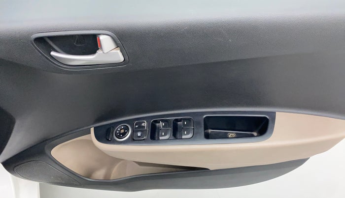 2015 Hyundai Grand i10 SPORTZ 1.2 KAPPA VTVT, Petrol, Manual, 39,779 km, Driver Side Door Panels Control