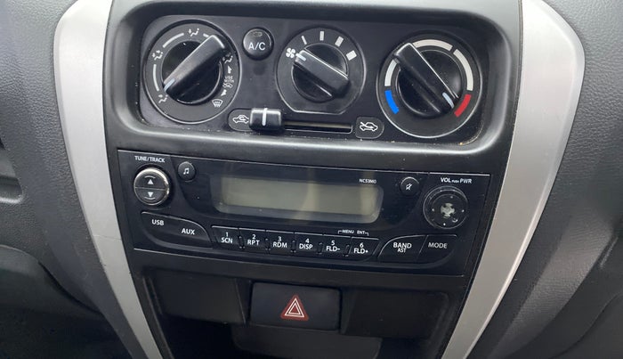2018 Maruti Alto 800 VXI, Petrol, Manual, 28,342 km, Infotainment system - Button has minor damage
