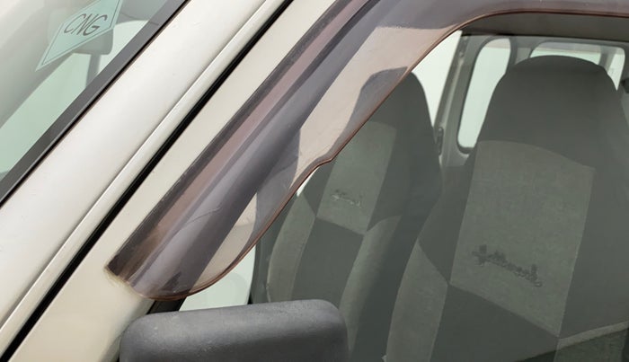 2016 Maruti Eeco 5 STR CNG WITH AC PLUSHTR, CNG, Manual, 52,153 km, Front passenger door - Door visor damaged