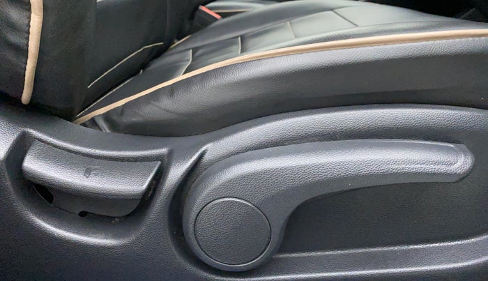 2018 Hyundai Elite i20 Asta 1.2 CVT, Petrol, Automatic, 7,286 km, Driver Side Adjustment Panel