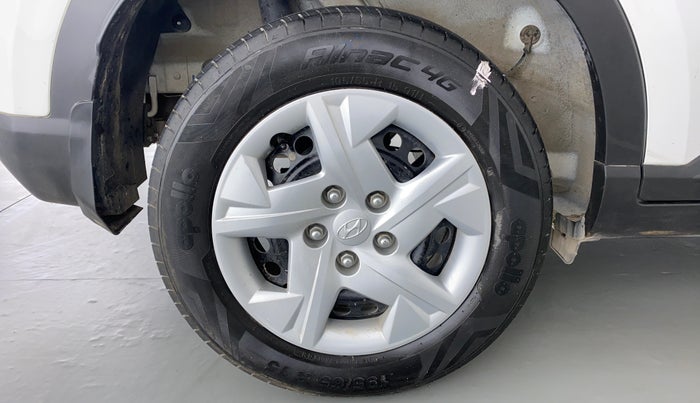 2022 Hyundai VENUE S MT 1.2 KAPPA, Petrol, Manual, 15,163 km, Right Rear Wheel