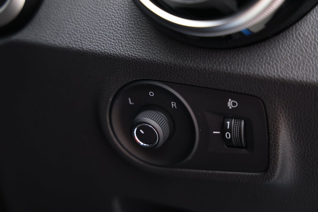 2024 MG ZS Excite, Automatic, 7894 km, Utility Switches/Buttons