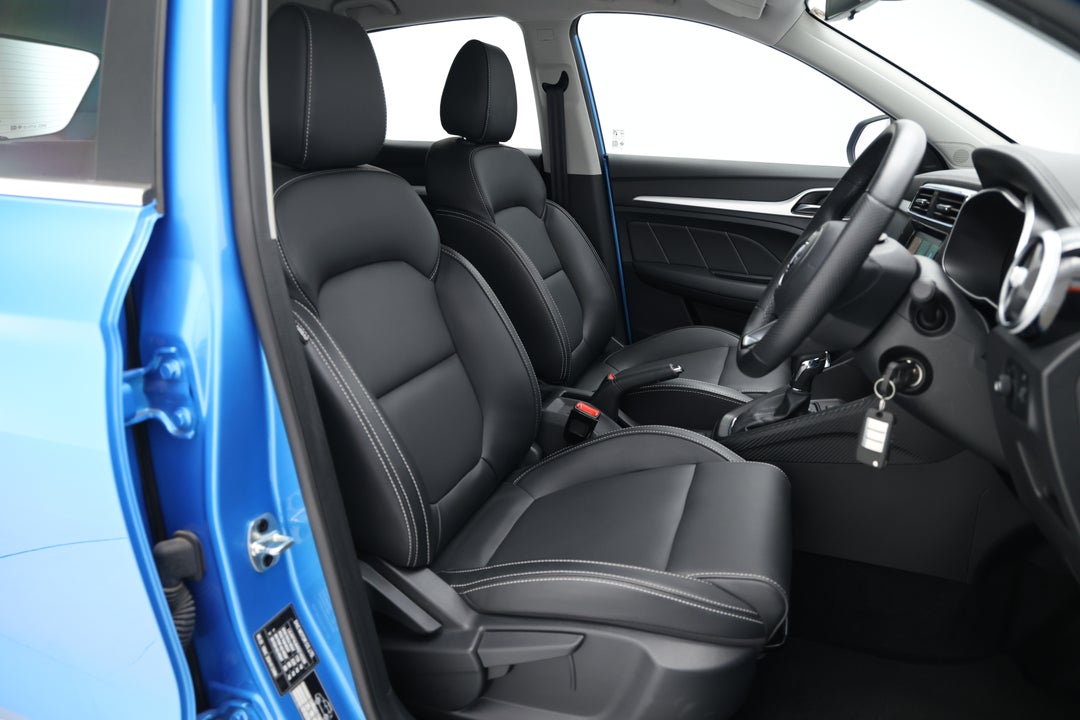 2024 MG ZS Excite, Automatic, 7894 km, Right Side Front Door Cabin View