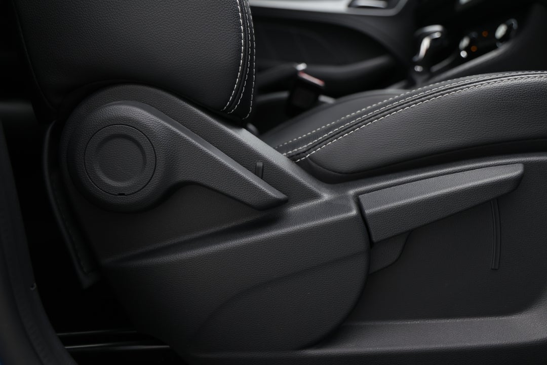 2024 MG ZS Excite, Automatic, 7894 km, Drivers Side Adjustment Panel