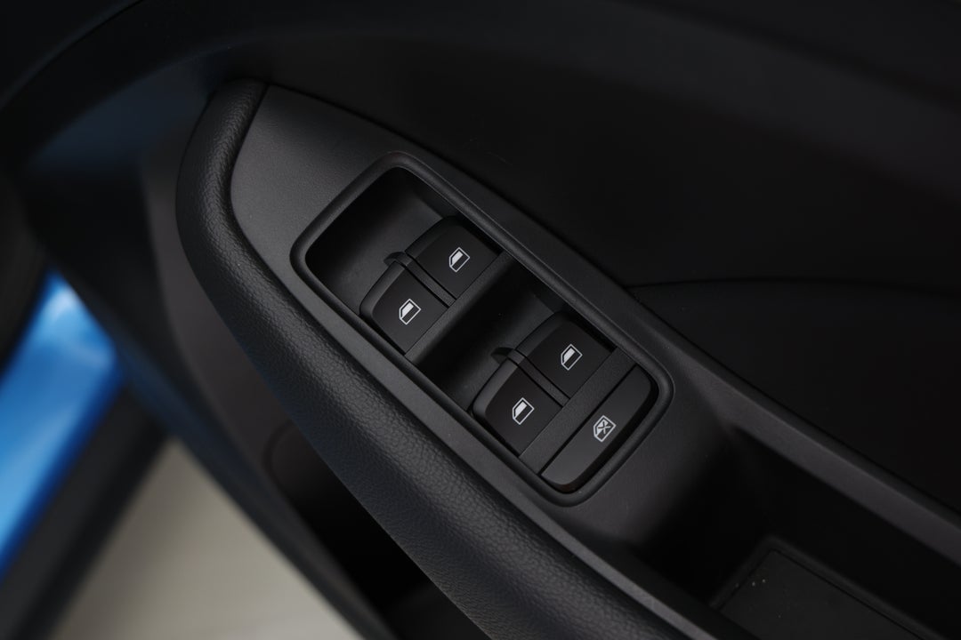 2024 MG ZS Excite, Automatic, 7894 km, Drivers Side Door Panel Controls