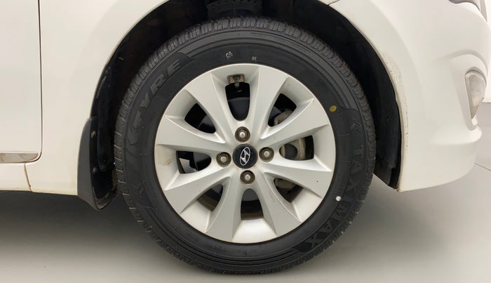 2015 Hyundai Verna FLUIDIC 4S 1.6 VTVT S, Petrol, Manual, 45,374 km, Right Front Wheel