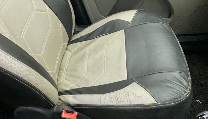 2018 Tata Tiago XT DIESEL, Diesel, Manual, 91,854 km, Front left seat (passenger seat) - Cover slightly torn