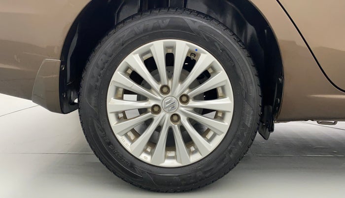2015 Maruti Ciaz ZXI, Petrol, Manual, 13,325 km, Right Rear Wheel