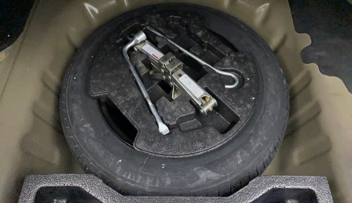 2015 Maruti Ciaz ZXI, Petrol, Manual, 13,325 km, Spare Tyre