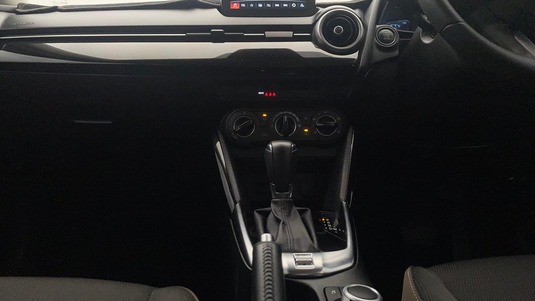 2021 Mazda 2 G15 Pure, Automatic, 22542 km, Center Console