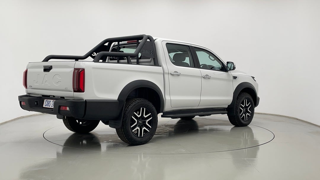 Right Back Diagonal (45- Degree) View