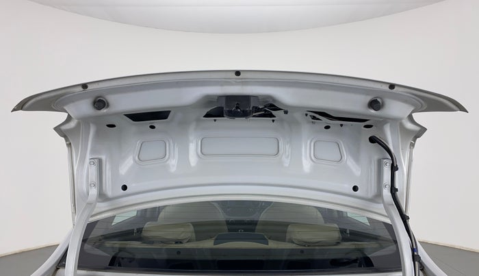 2015 Hyundai Xcent SX 1.2 (O), Petrol, Manual, 69,655 km, Boot Door Open