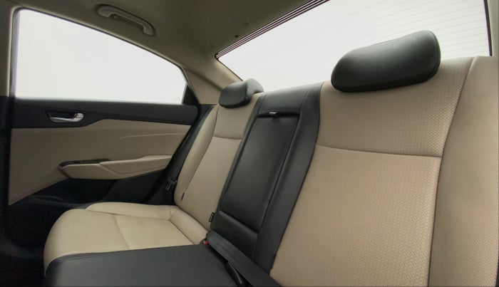 2018 Hyundai Verna 1.6 SX VTVT AT (O), Petrol, Automatic, 26,601 km, Right Side Door Cabin View