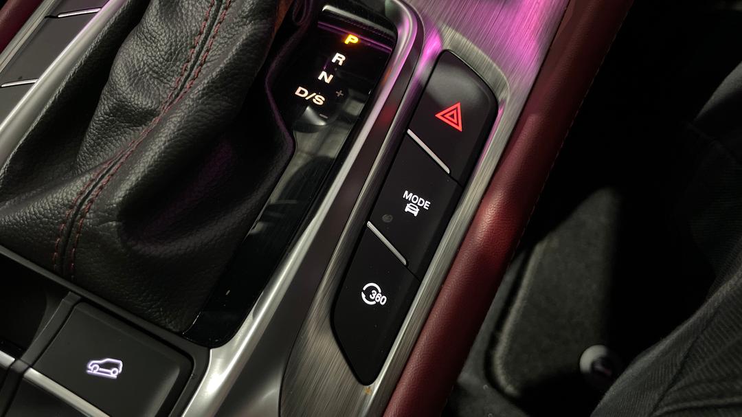 2020 MG HS Essence, Automatic, 62560 km, Utility Switches/Buttons