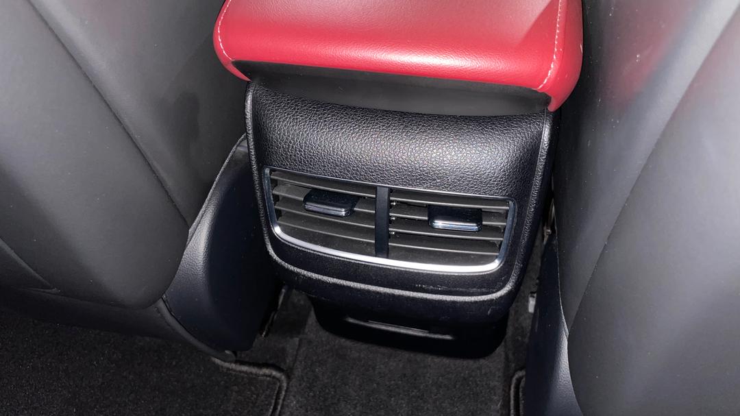 2020 MG HS Essence, Automatic, 62560 km, Rear A/C Vent