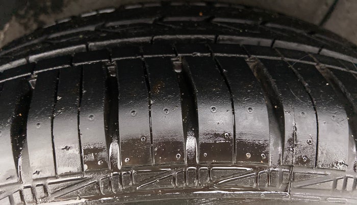 2014 Hyundai i20 SPORTZ 1.2 VTVT, Petrol, Manual, 52,015 km, Right Rear Tyre Tread