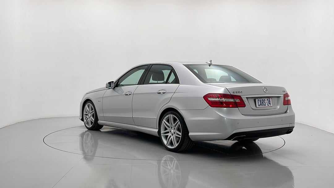 Left Back Diagonal (45- Degree) View