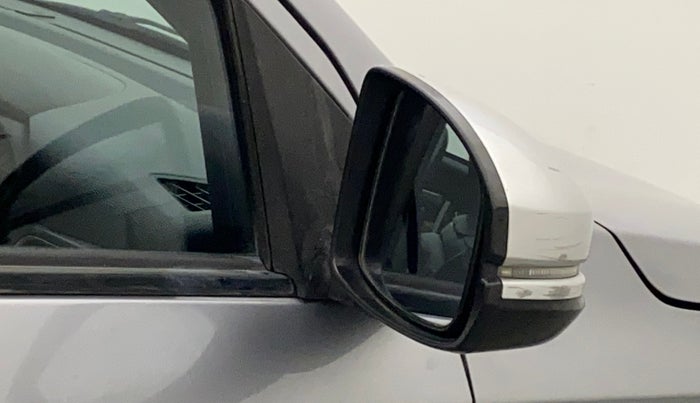 2018 Honda Amaze 1.2L I-VTEC V CVT, Petrol, Automatic, 69,492 km, Right rear-view mirror - Folding motor not working
