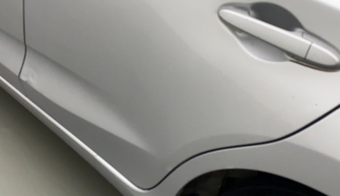2018 Honda Amaze 1.2L I-VTEC V CVT, Petrol, Automatic, 69,492 km, Rear left door - Slightly dented