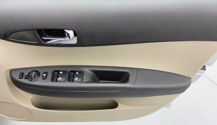 2014 Hyundai i20 SPORTZ 1.2 VTVT, Petrol, Manual, 53,038 km, Driver Side Door Panels Control