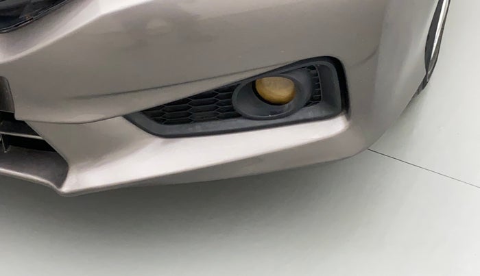 2015 Honda City 1.5L I-VTEC V MT, Petrol, Manual, 76,384 km, Left fog light - Not fixed properly