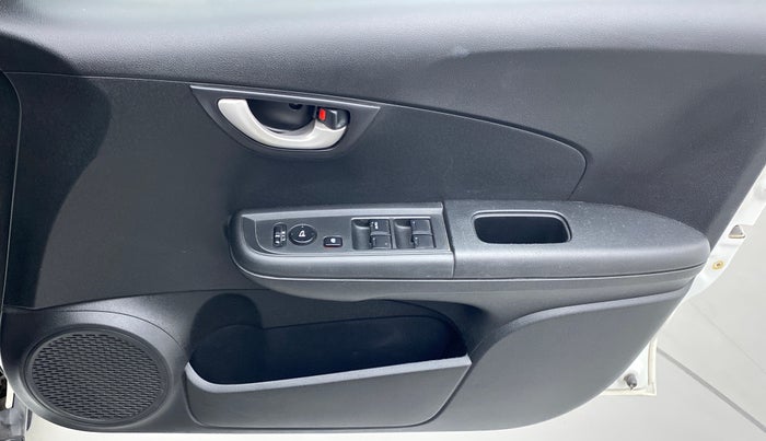 2017 Honda BR-V 1.5L I-VTEC S, Petrol, Manual, 36,636 km, Driver Side Door Panels Control