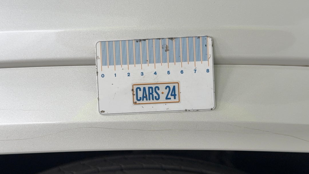 Quarter Panel Front LHS Guard Scratch