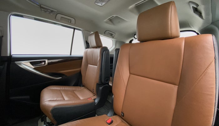2018 Toyota Innova Crysta 2.8 ZX AT 7 STR, Diesel, Automatic, 19,937 km, Right Side Rear Door Cabin