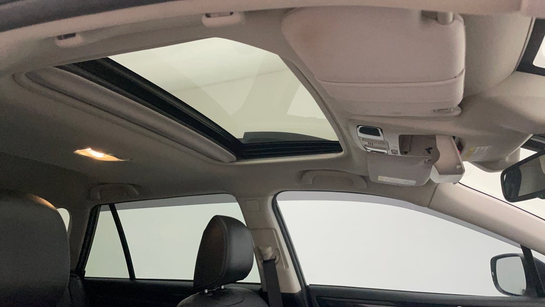 Interior Sunroof/Moonroof