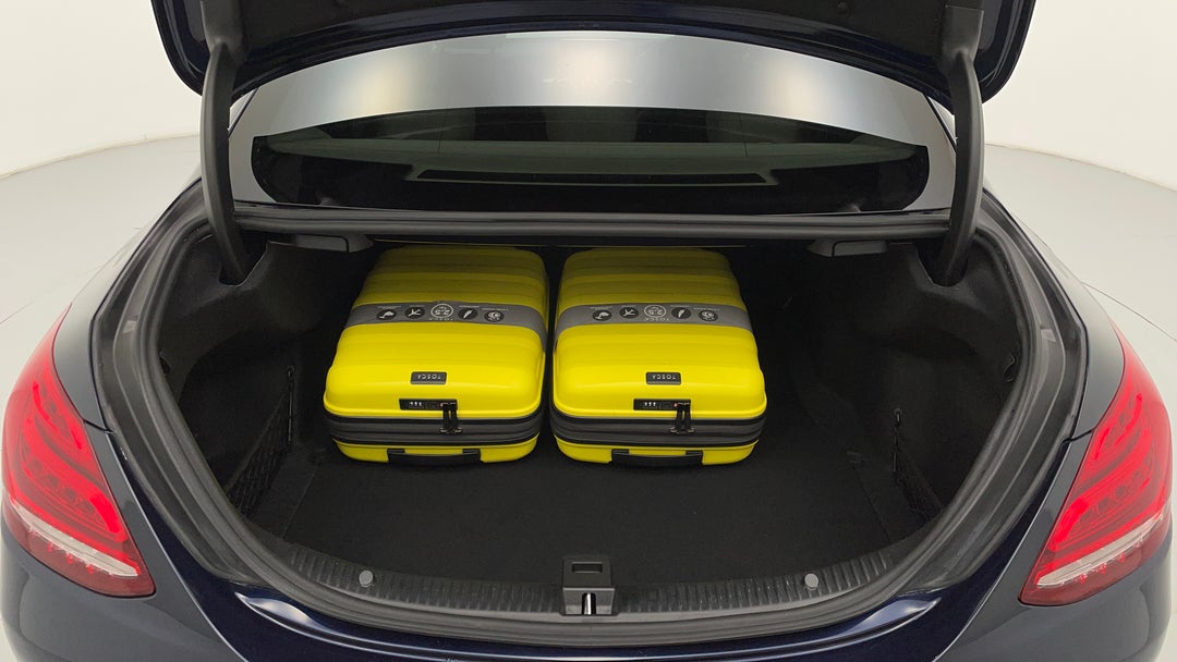 2016 Mercedes-benz C250 C250, Automatic, 61357 km, Boot Inside View with Luggage