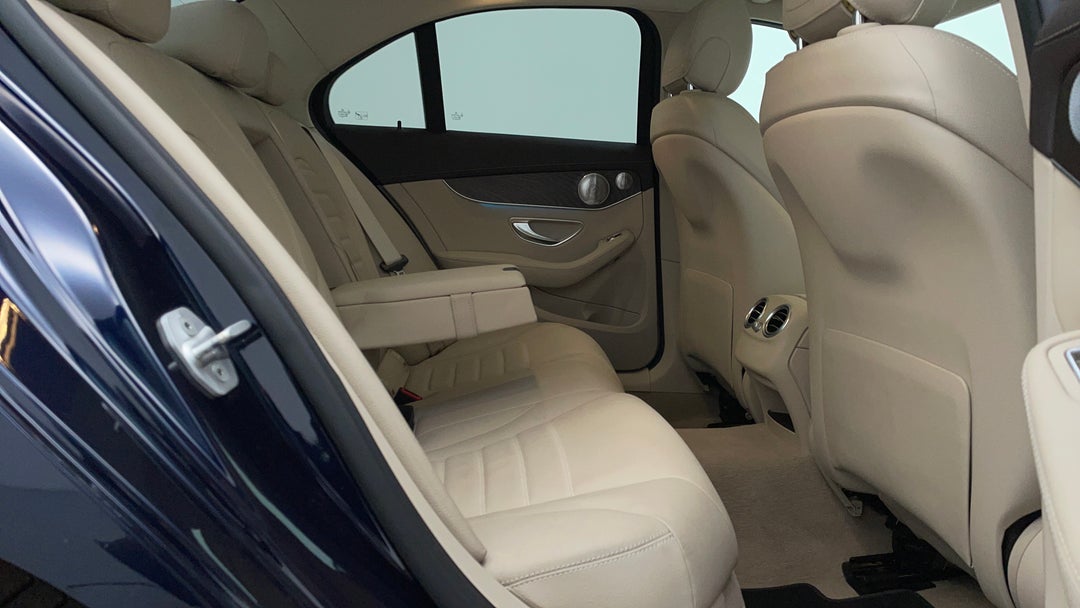 2016 Mercedes-benz C250 C250, Automatic, 61357 km, Right Side Rear Door Cabin View