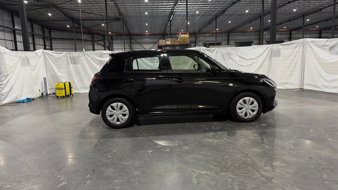 2024 Suzuki Swift Hybrid, Automatic, 12030 km, Right Side View